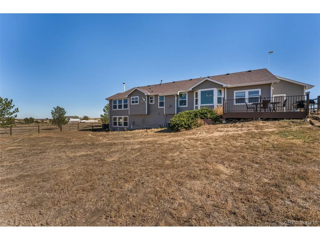 Photo of 7150 Sunset Ave