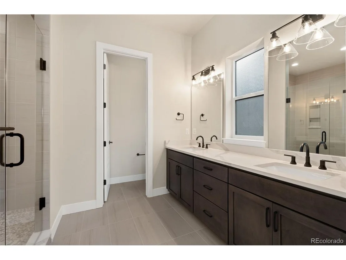Photo of 1728 Barefoot Dr