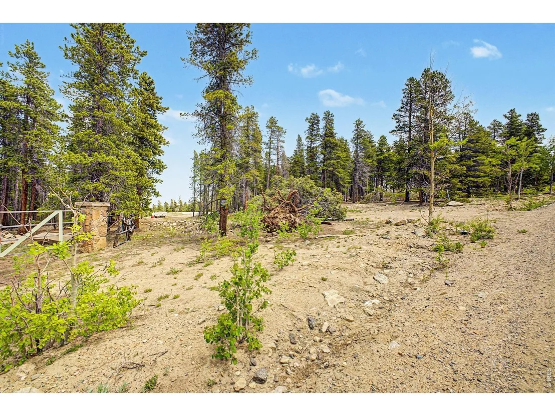 Photo of 52 Meadowlake Dr