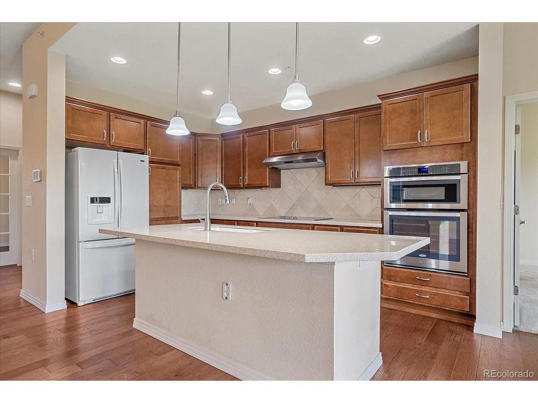 Photo of 1130 Summit View Dr