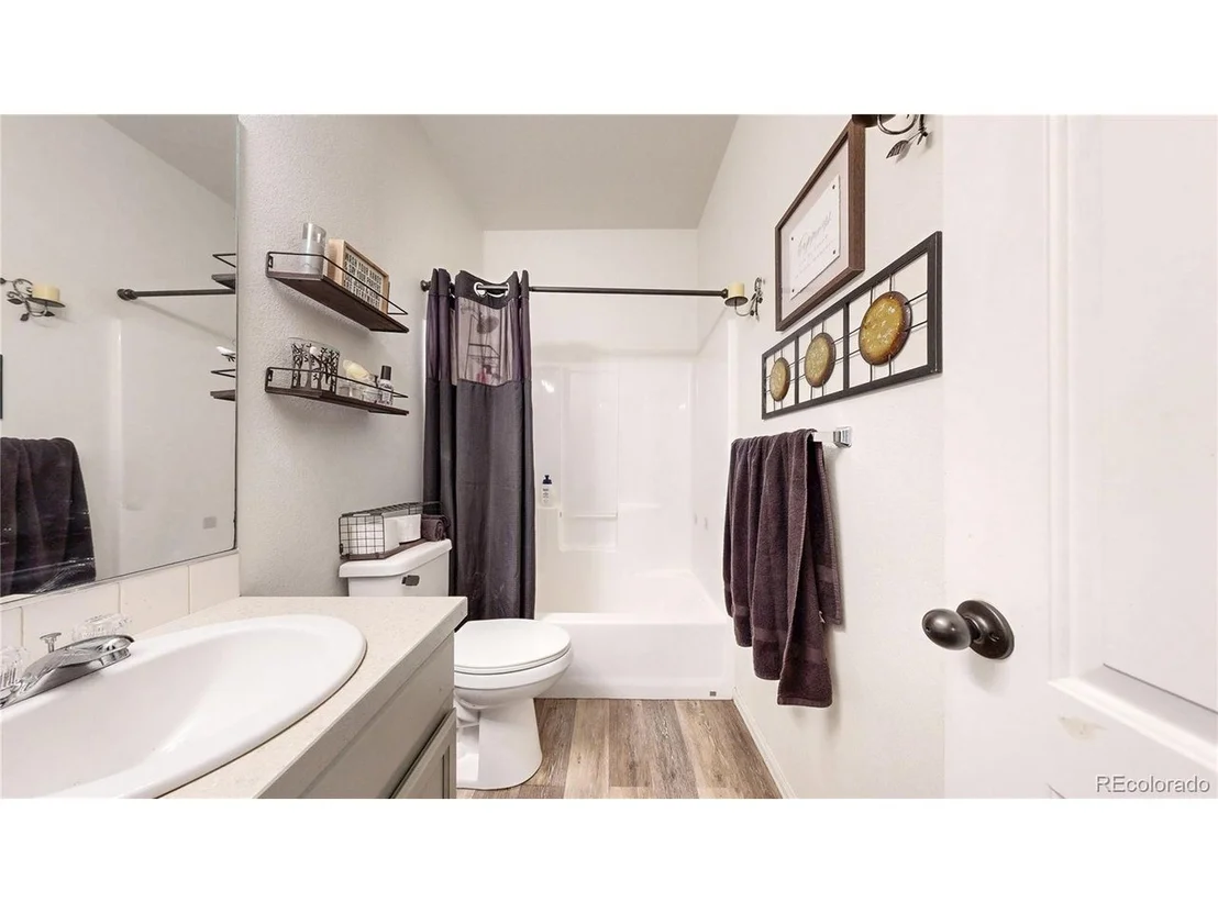 Photo of 517 Dee Rd