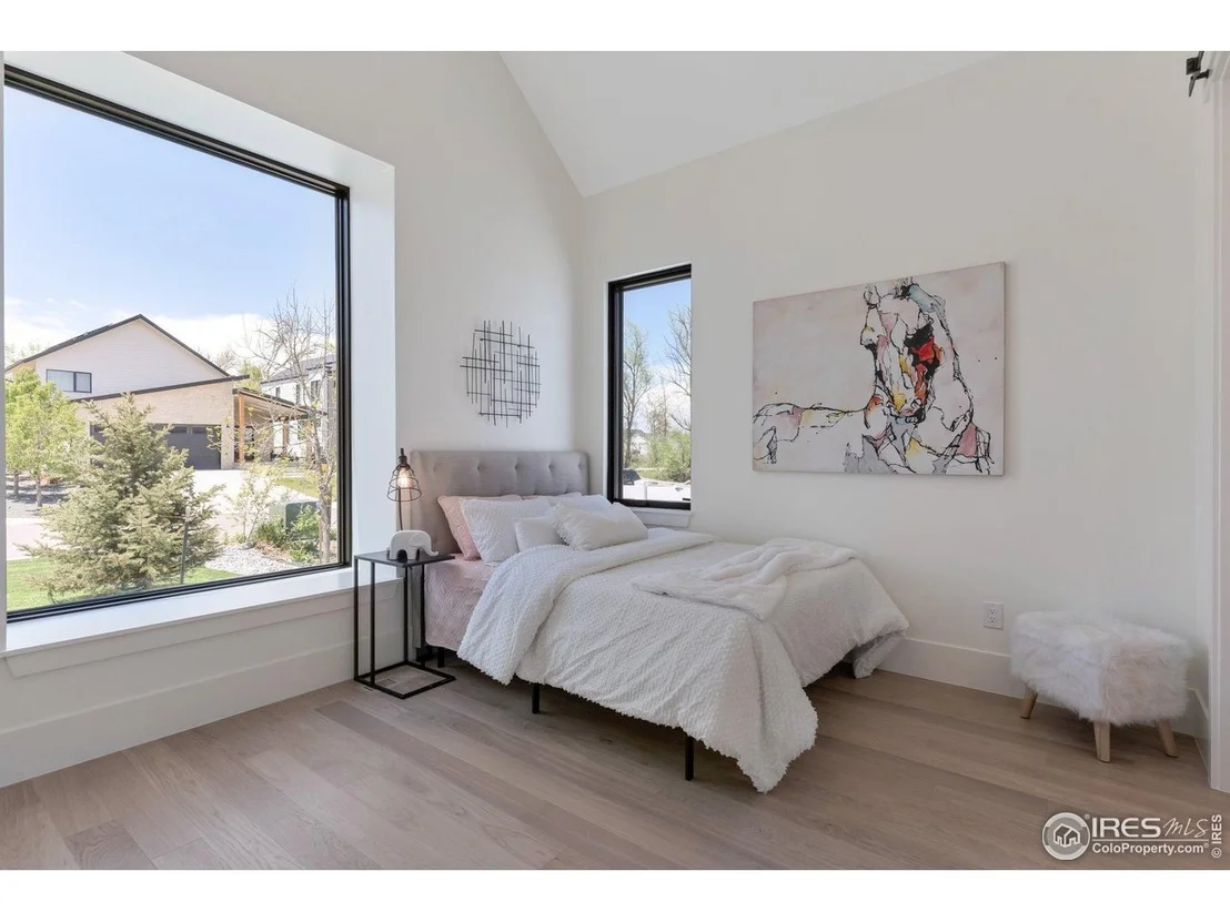 Photo of 306 S 3rd Ave