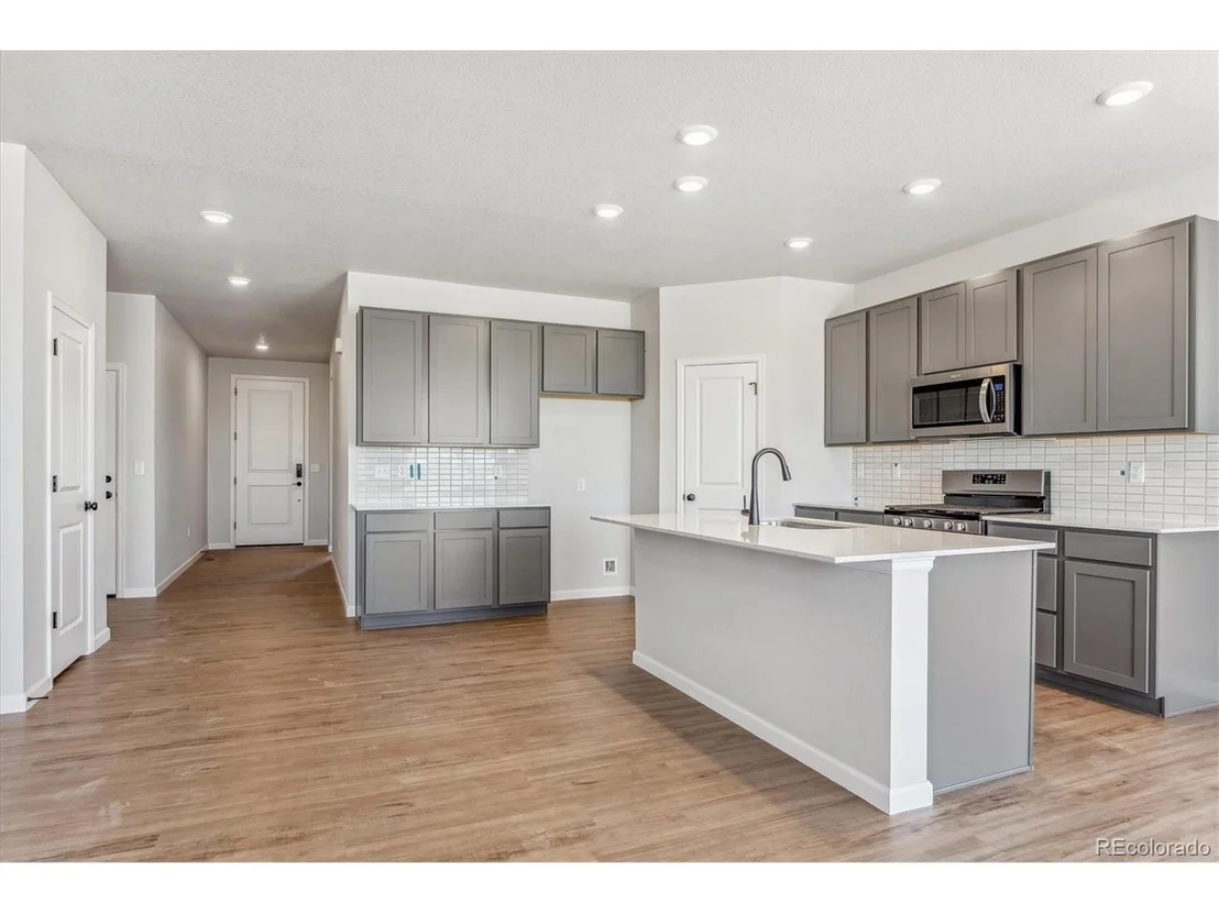 Photo of 2119 Summit Pl