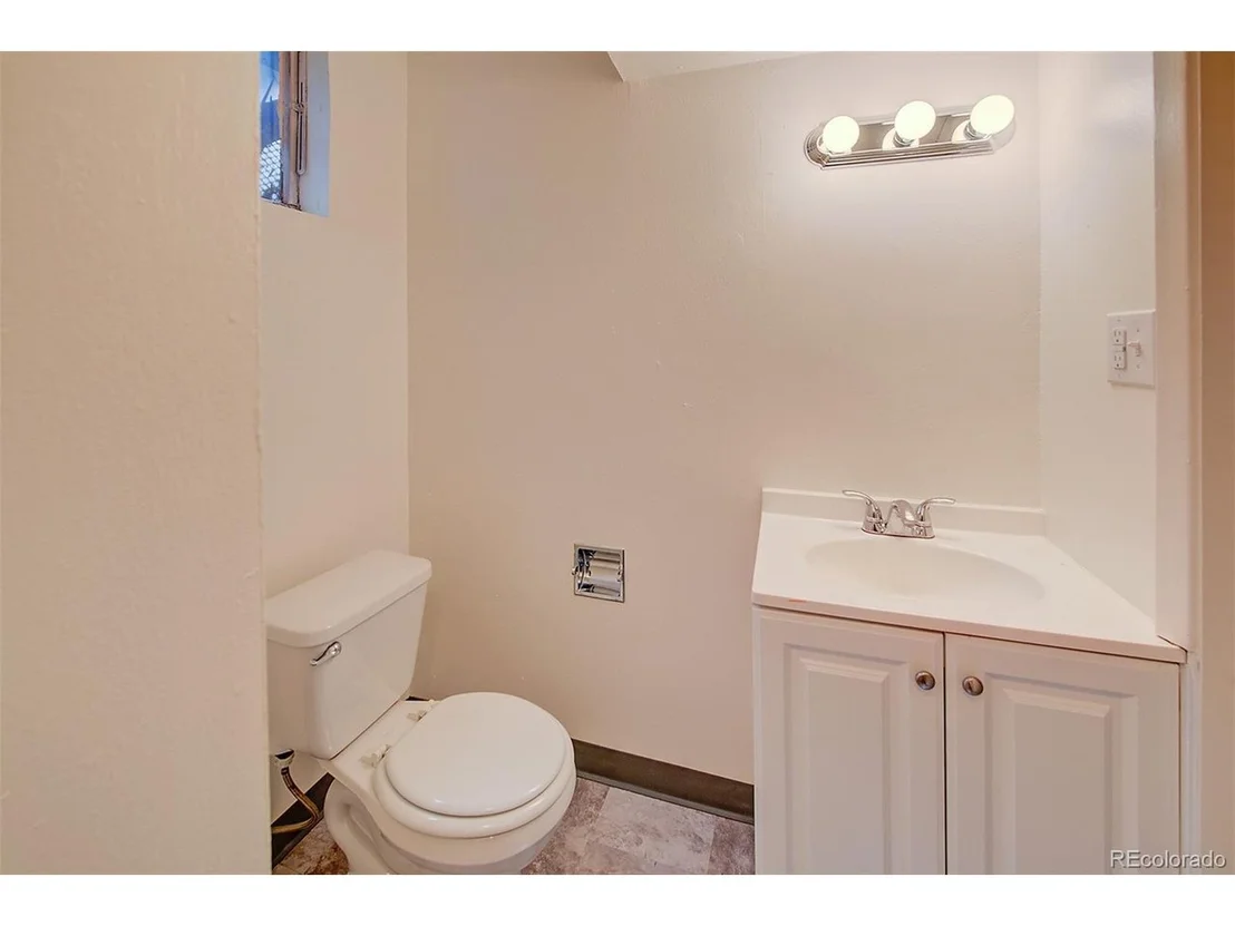 Photo of 6054 Iris Way