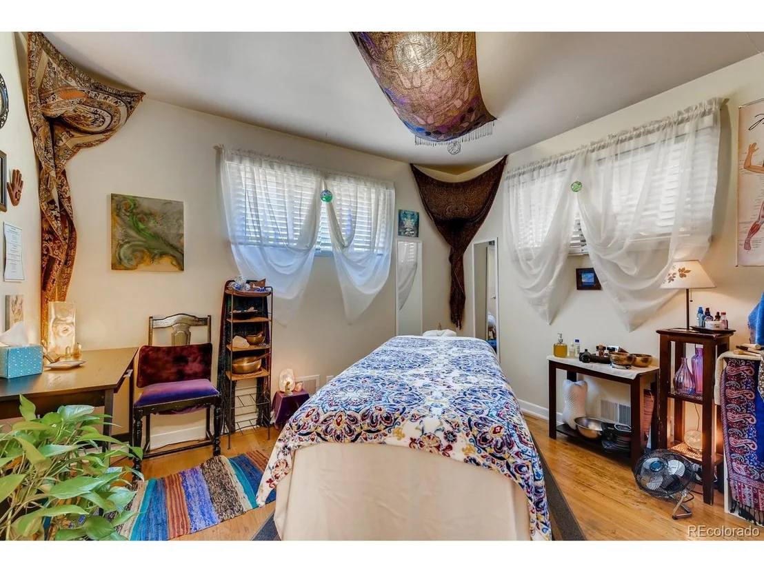 Photo of 920 Emerson Cir