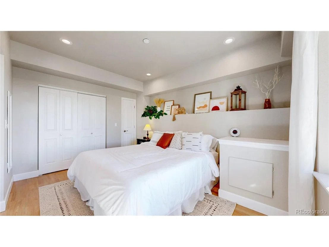 Photo of 416 Hyde Park Cir