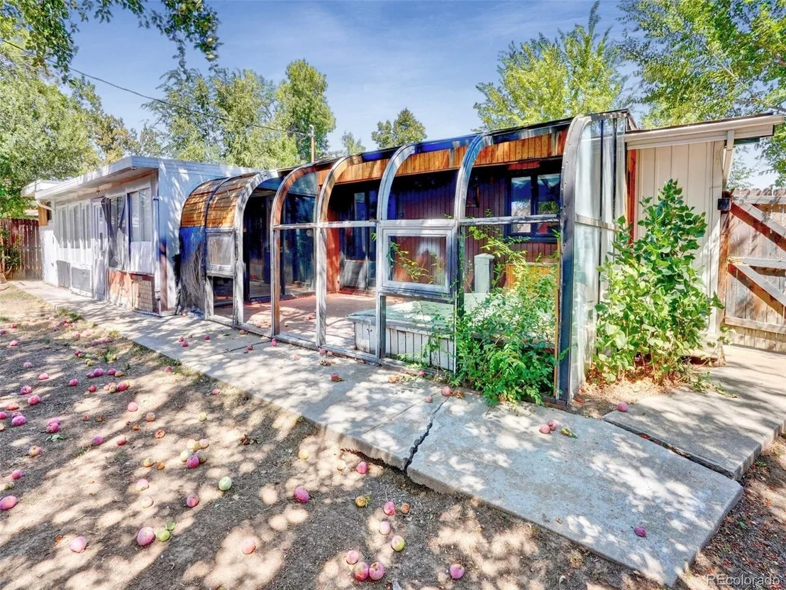 Photo of 7789 Greenleaf Ln
