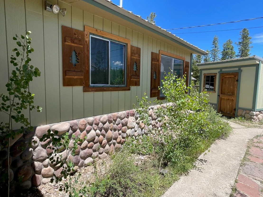 Photo of 25 Aspen Dr