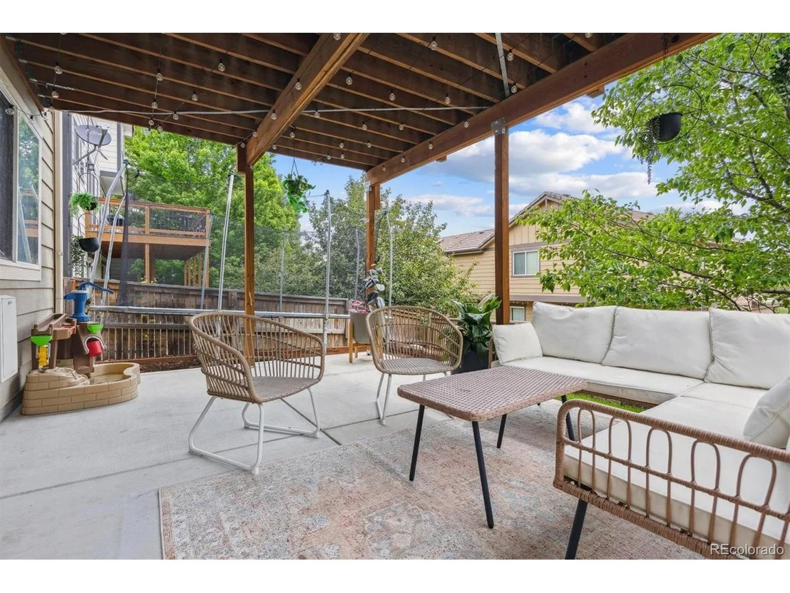 Photo of 10535 Laurelglen Cir