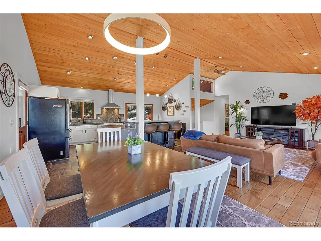 Photo of 247 Alpine Dr