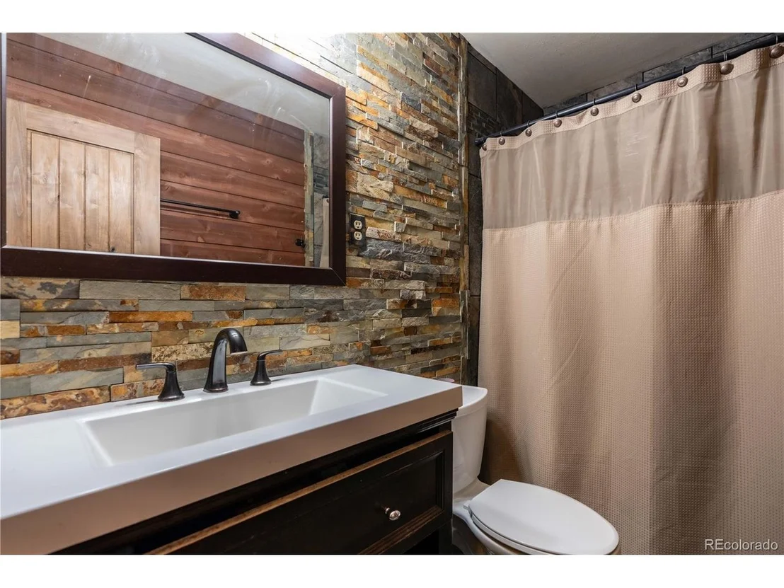 Photo of 43 Doe Cir