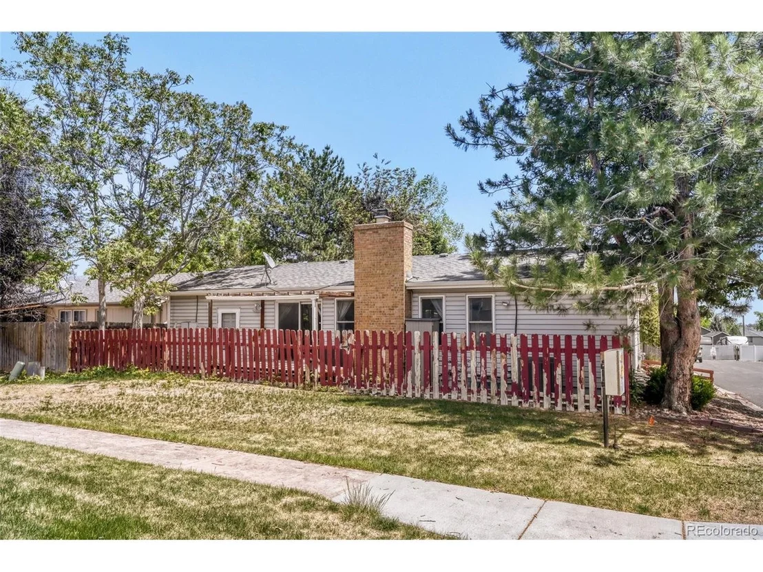 Photo of 445 Hickory Pl