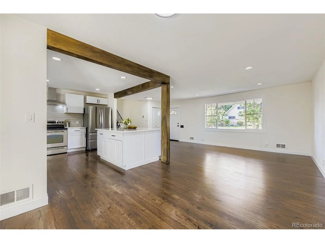 Photo of 9917 Clark Dr