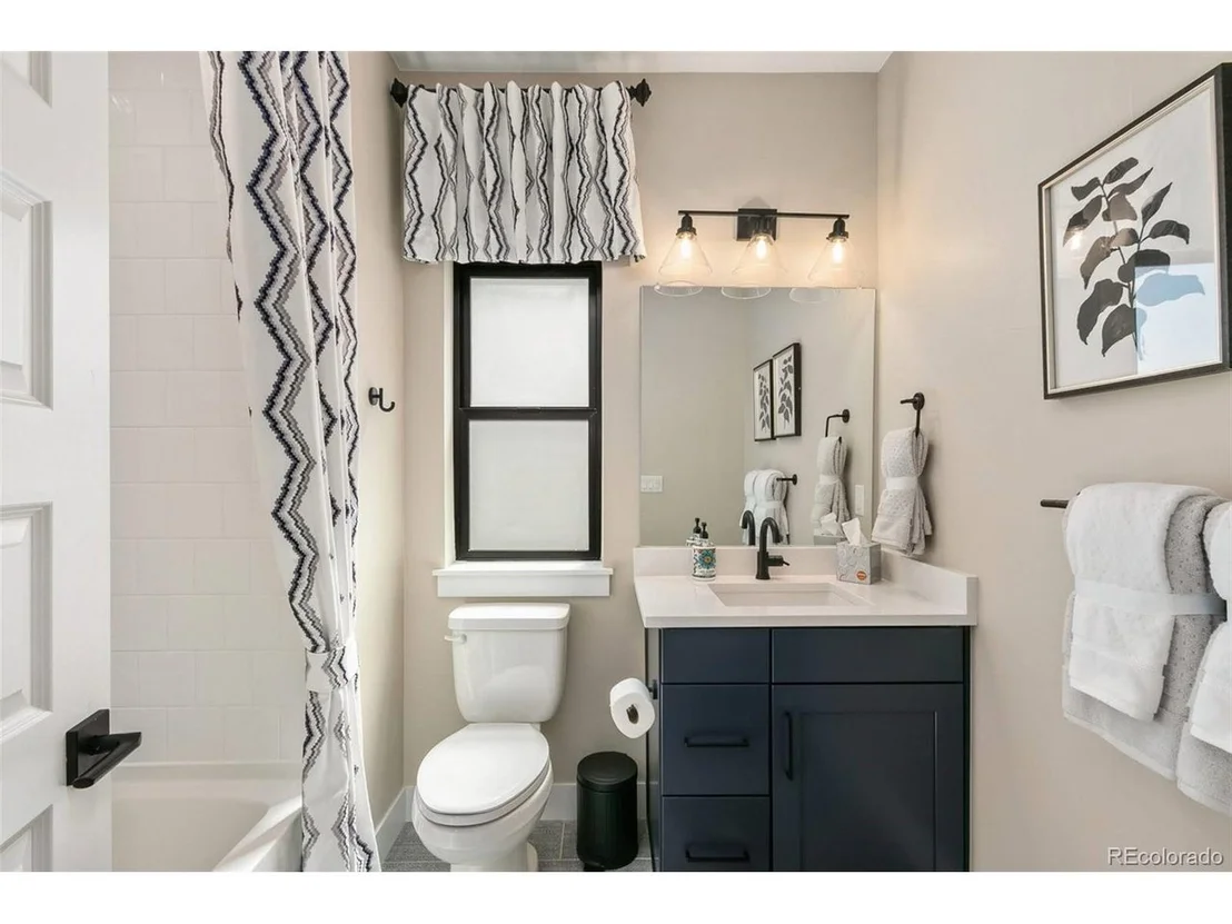 Photo of 1784 Barefoot Dr