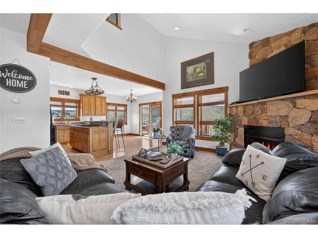 Photo of 724 Saddle Ridge Cir