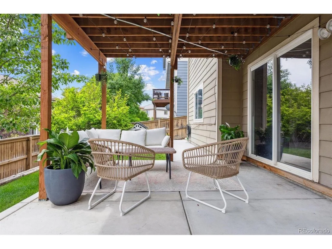 Photo of 10535 Laurelglen Cir