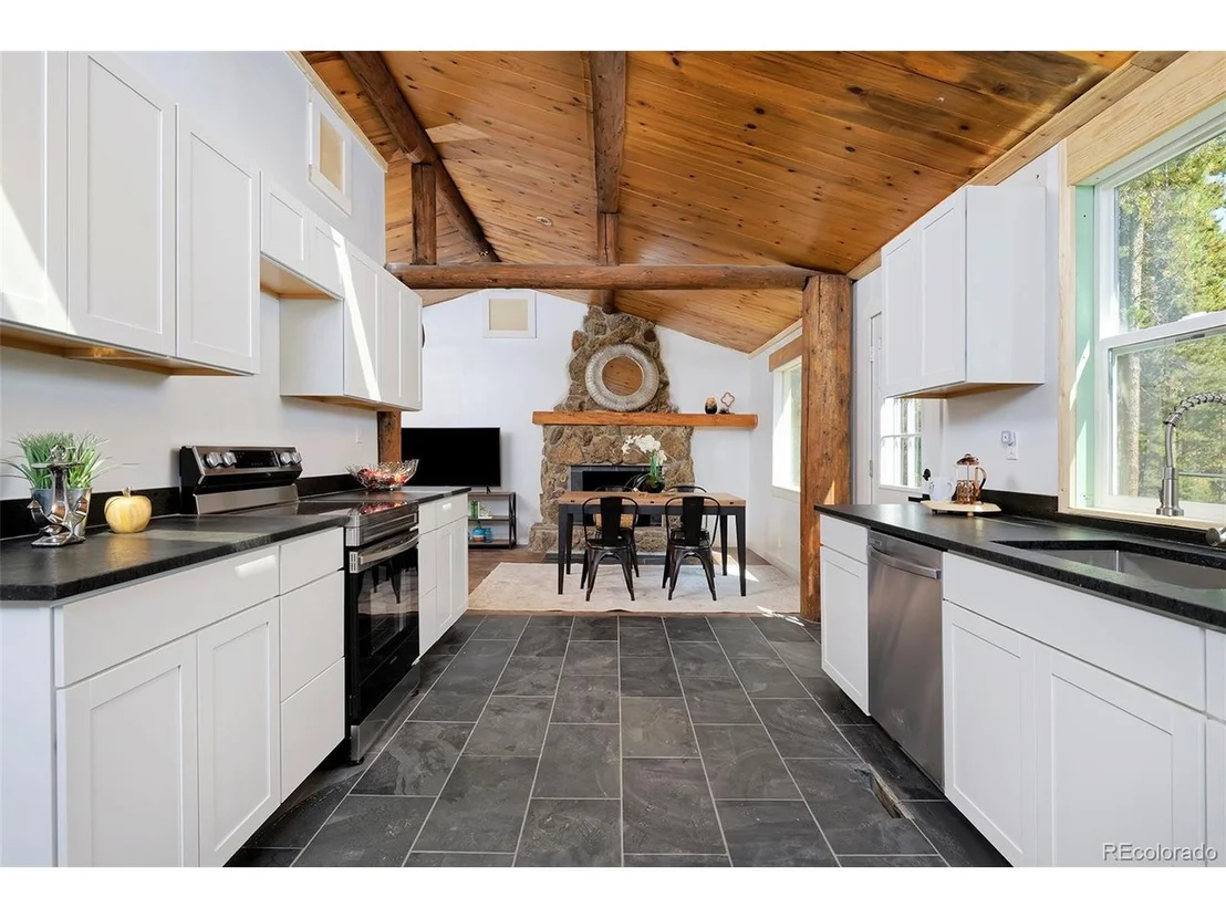 Photo of 89 Midway Dr
