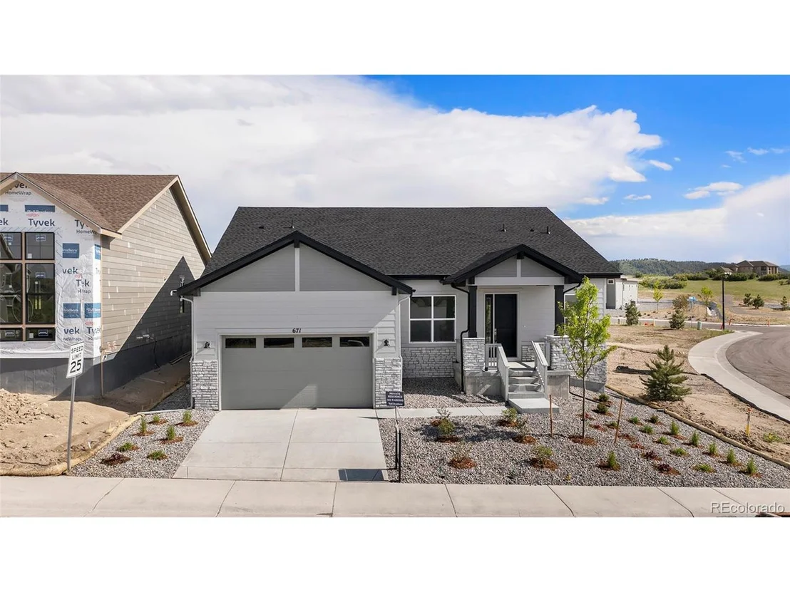Photo of 671 Scrubjay Cir