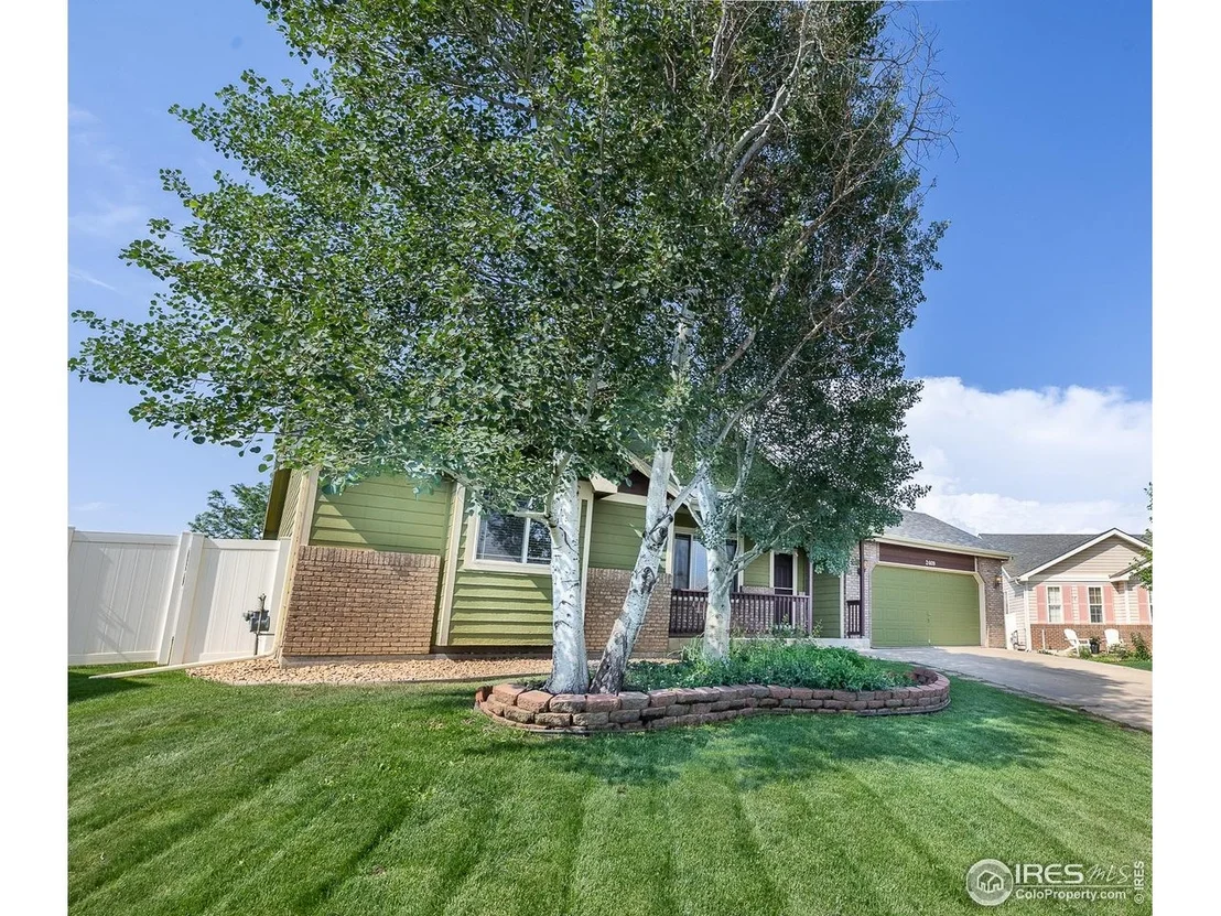 Photo of 2409 Dock Dr