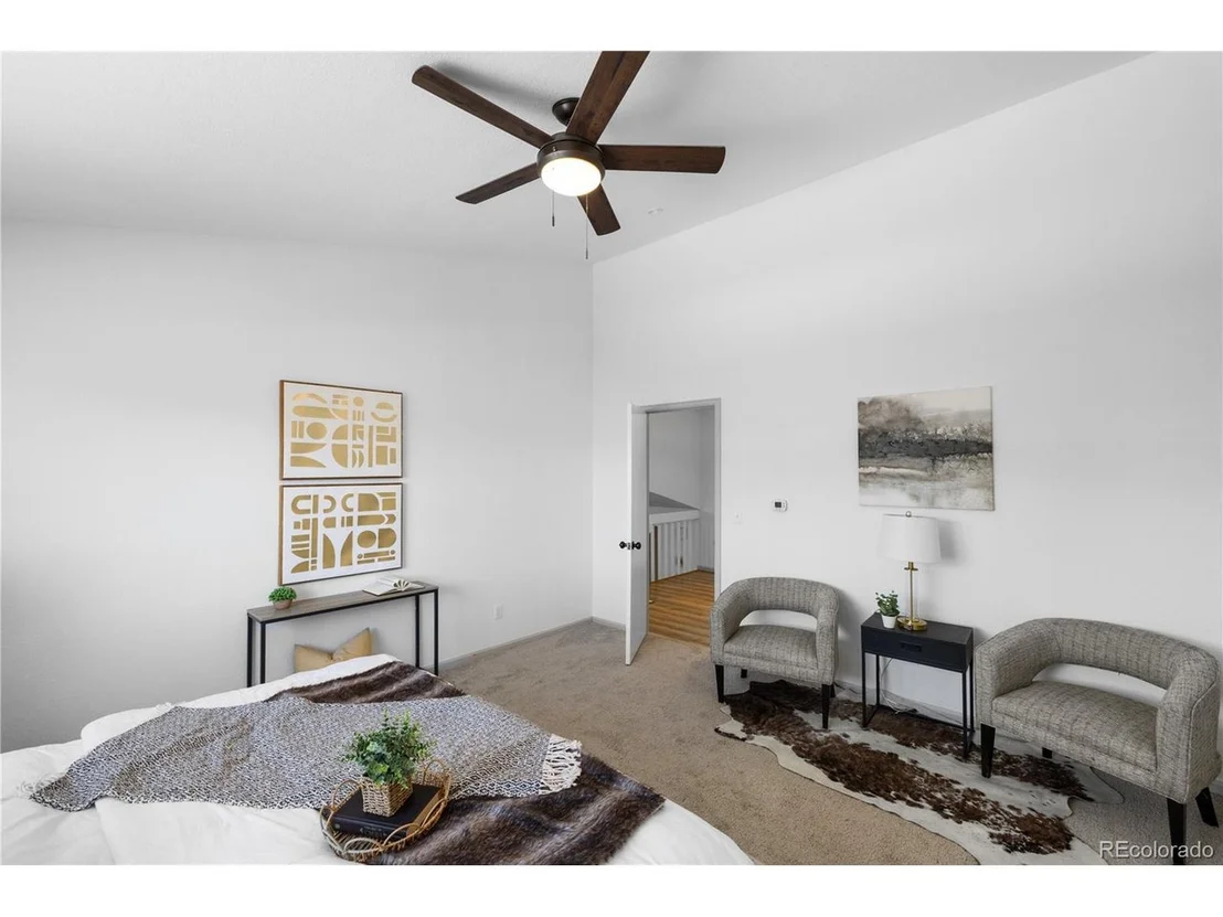 Photo of 453 N 9th Pl