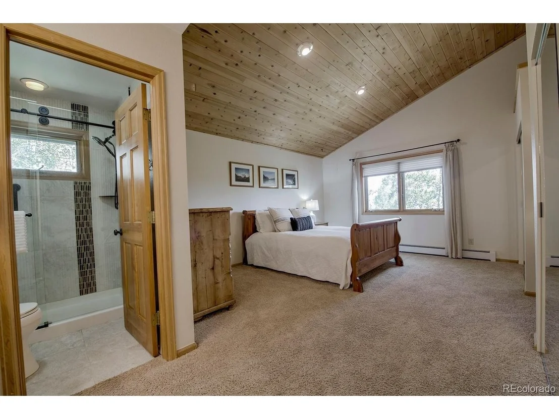 Photo of 102 Thimbleberry Way