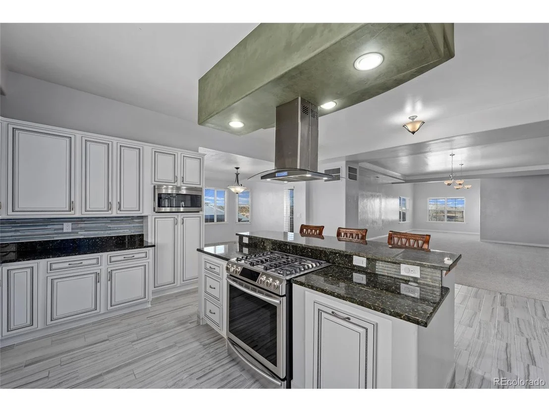 Photo of 21151 E Highway 30