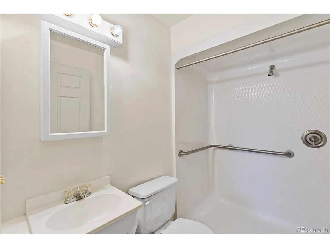 Photo of 1421 Larimer Rd