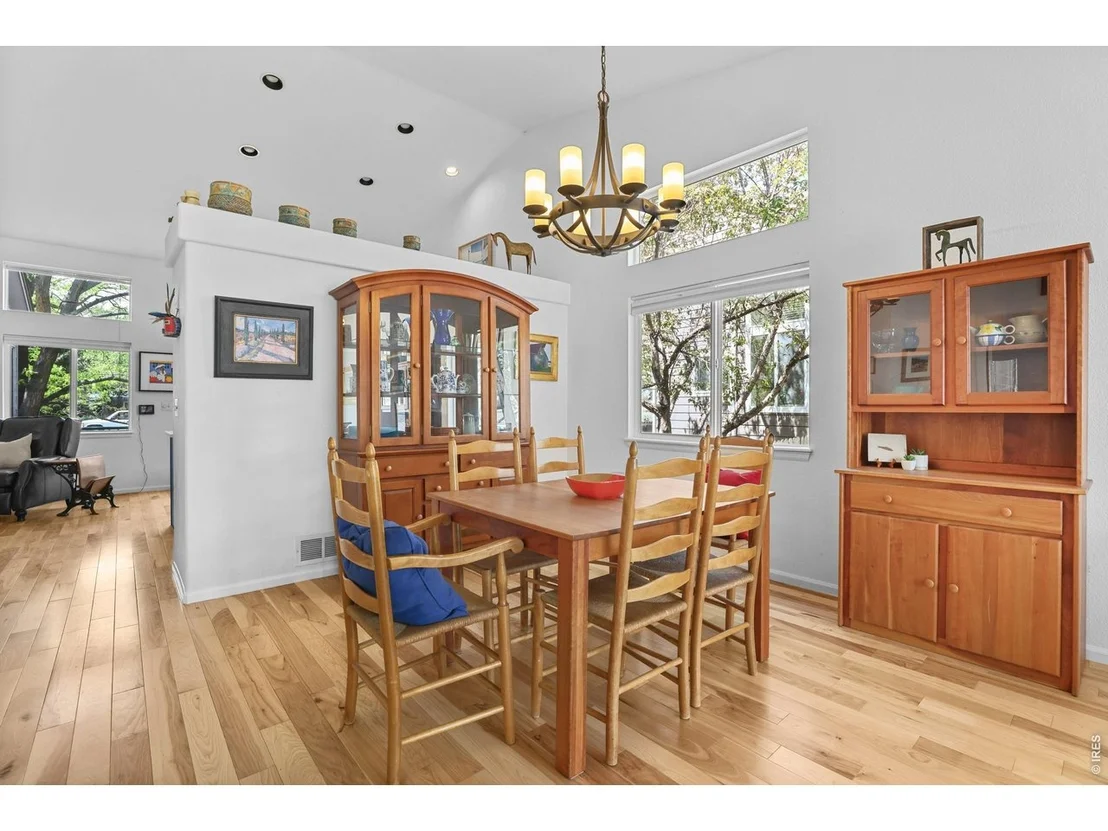 Photo of 657 Nelson Park Dr