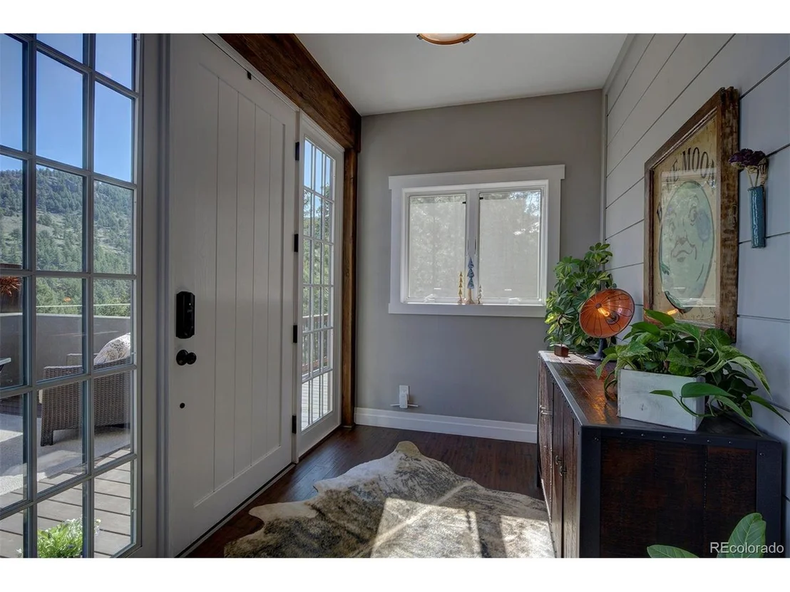 Photo of 27086 Mountain Park Rd