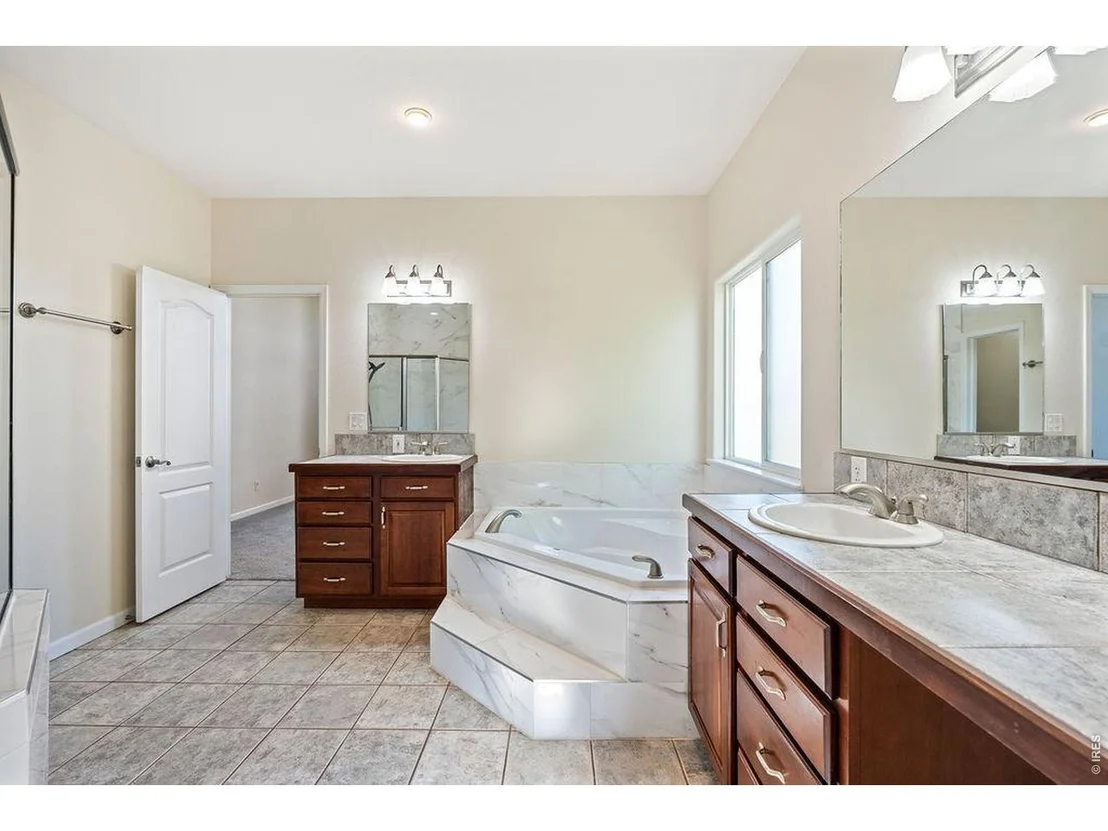 Photo of 52 Lakeview Cir