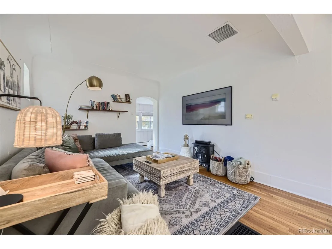 Photo of 4212 Lowell Blvd