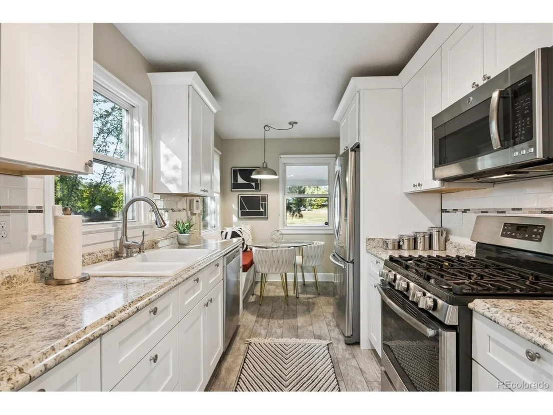 Photo of 310 King St