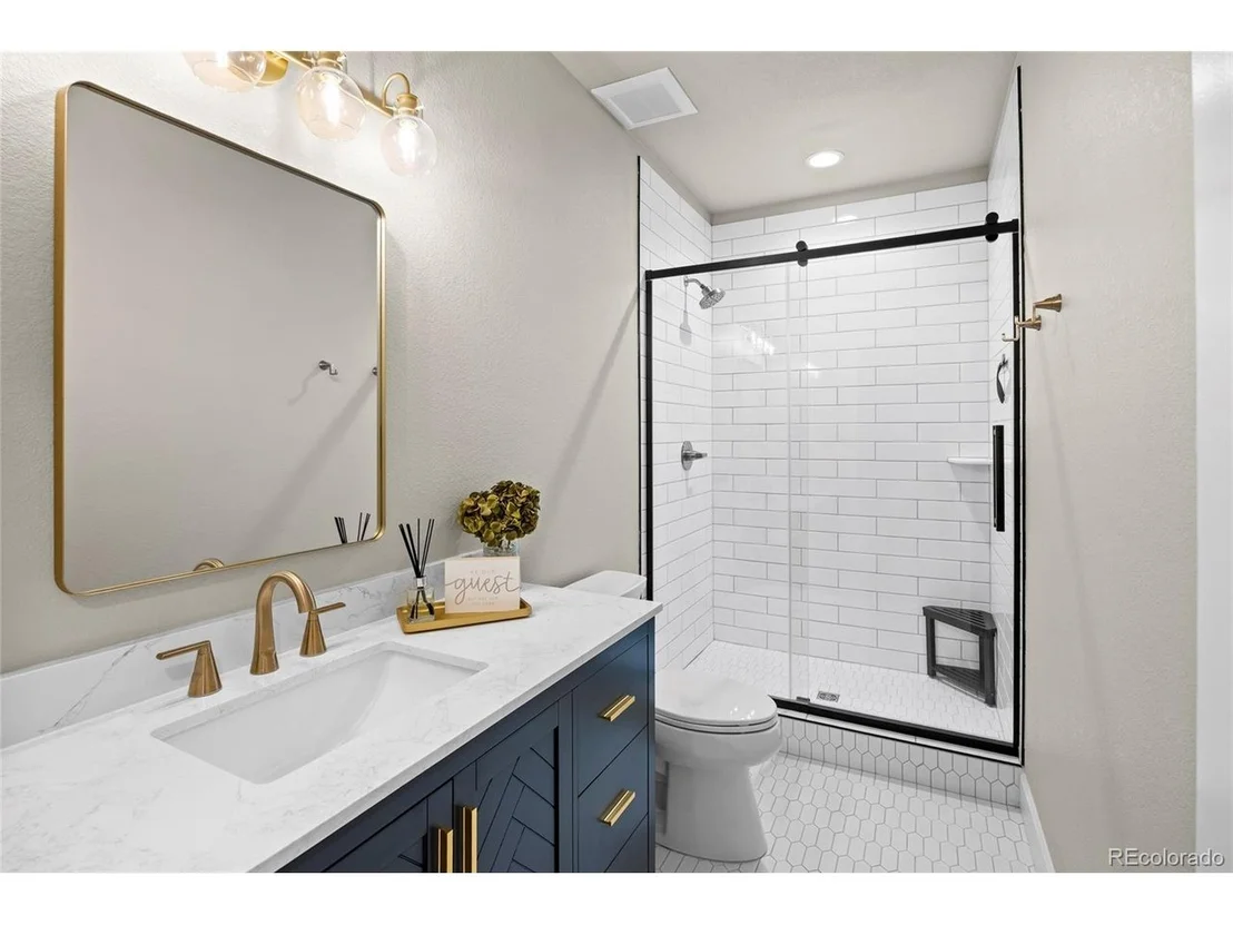 Photo of 7658 Oasis Dr