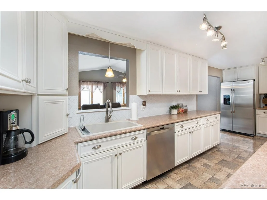 Photo of 5950 W Colgate Pl