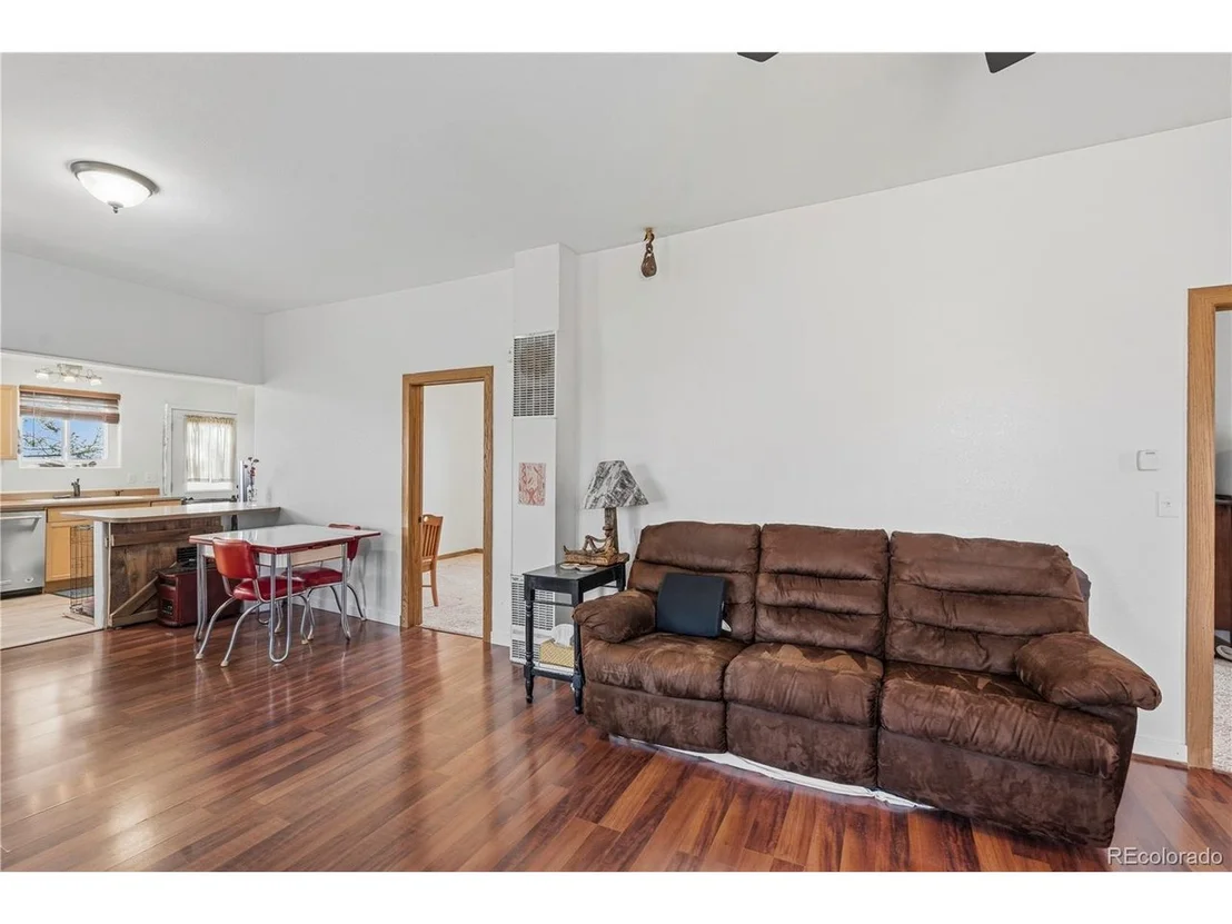Photo of 40527 County Road 37
