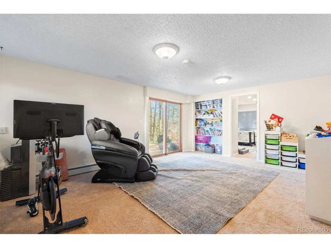 Photo of 20 Long Ridge Dr