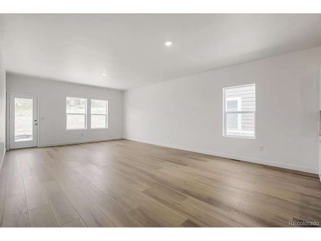 Photo of 1694 Drumming Dr