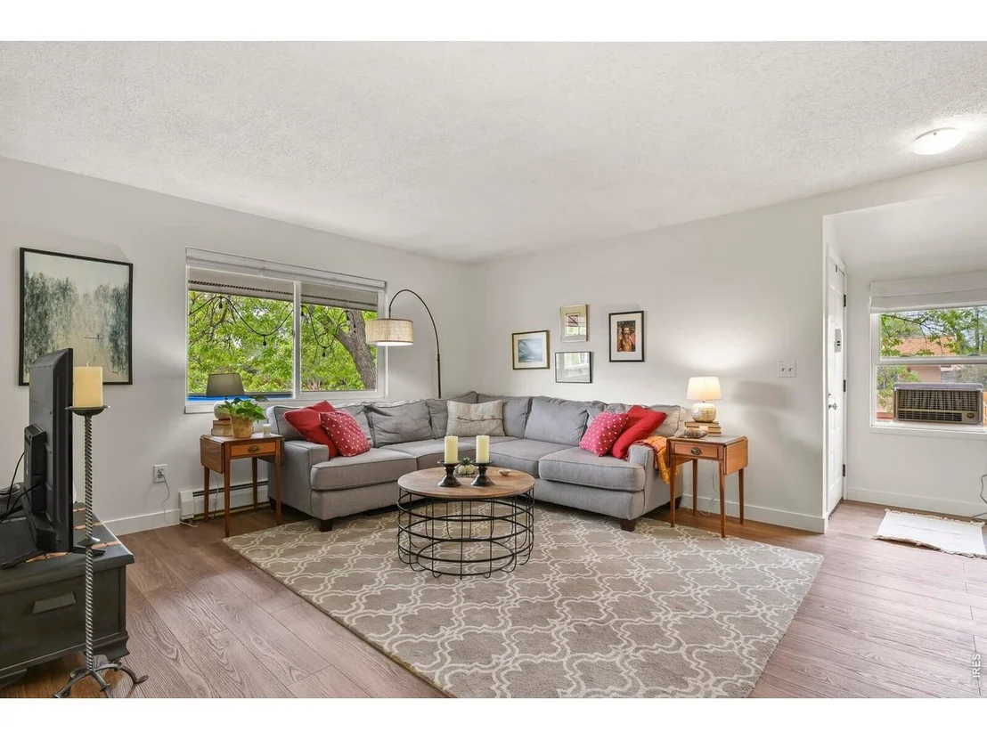 Photo of Unit D at 1118 Centaur Cir