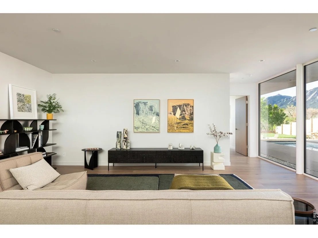 Photo of 1750 Sunset Blvd