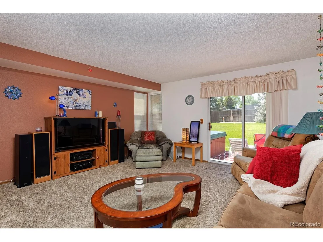 Photo of 372 Oak Ln