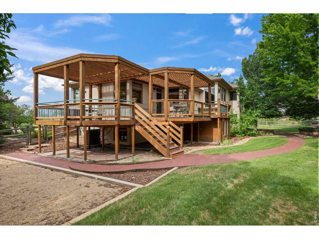 Photo of 7542 Crestview Dr