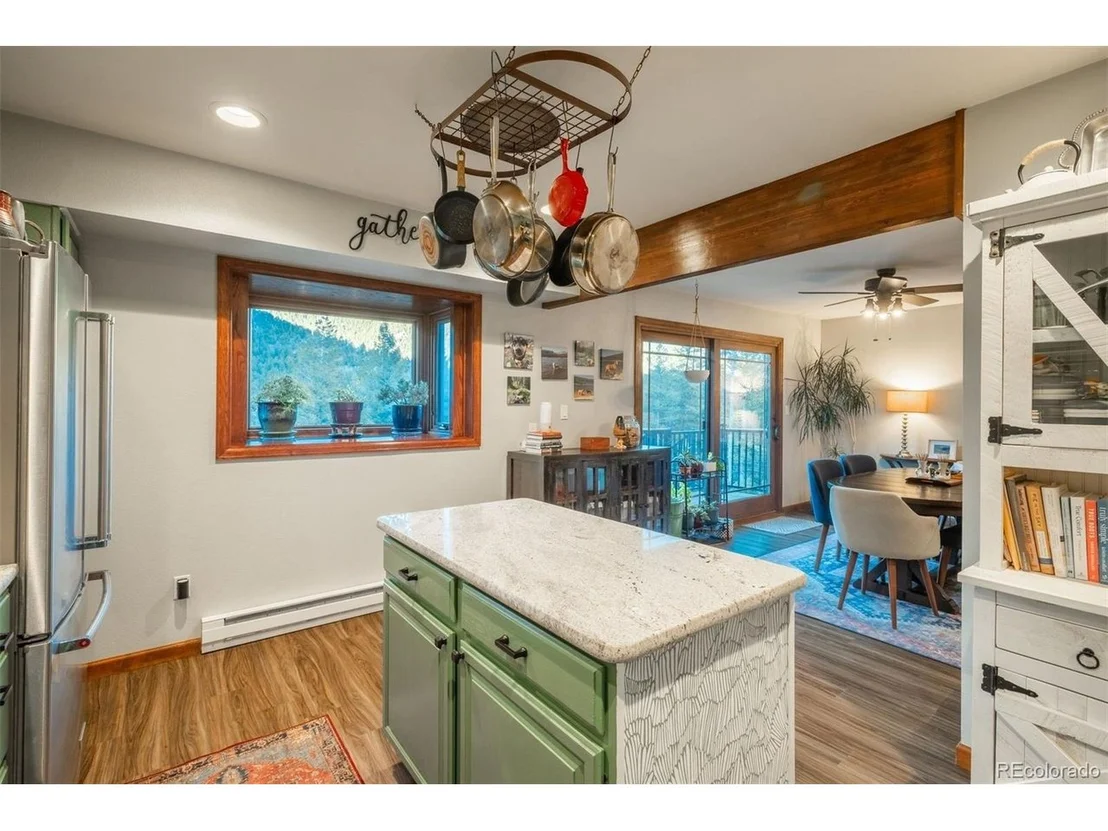 Photo of 212 Juniper Ln