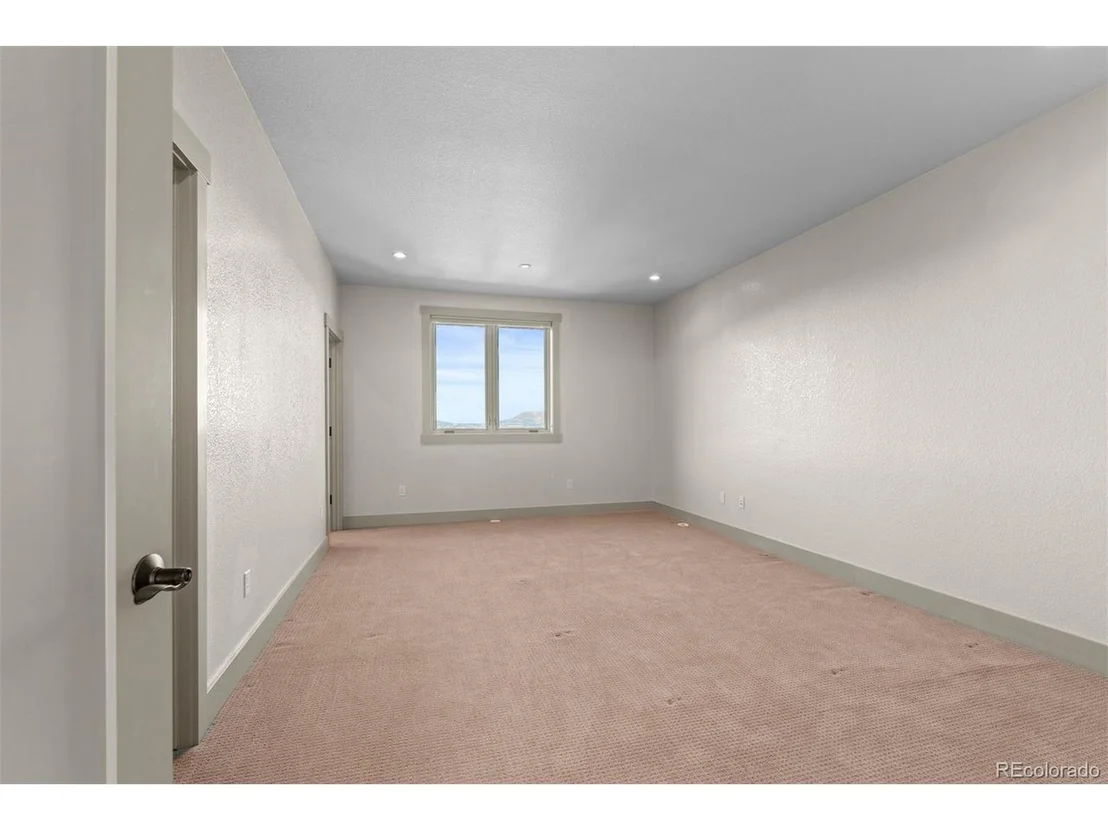 Photo of 180 Outpost Ln