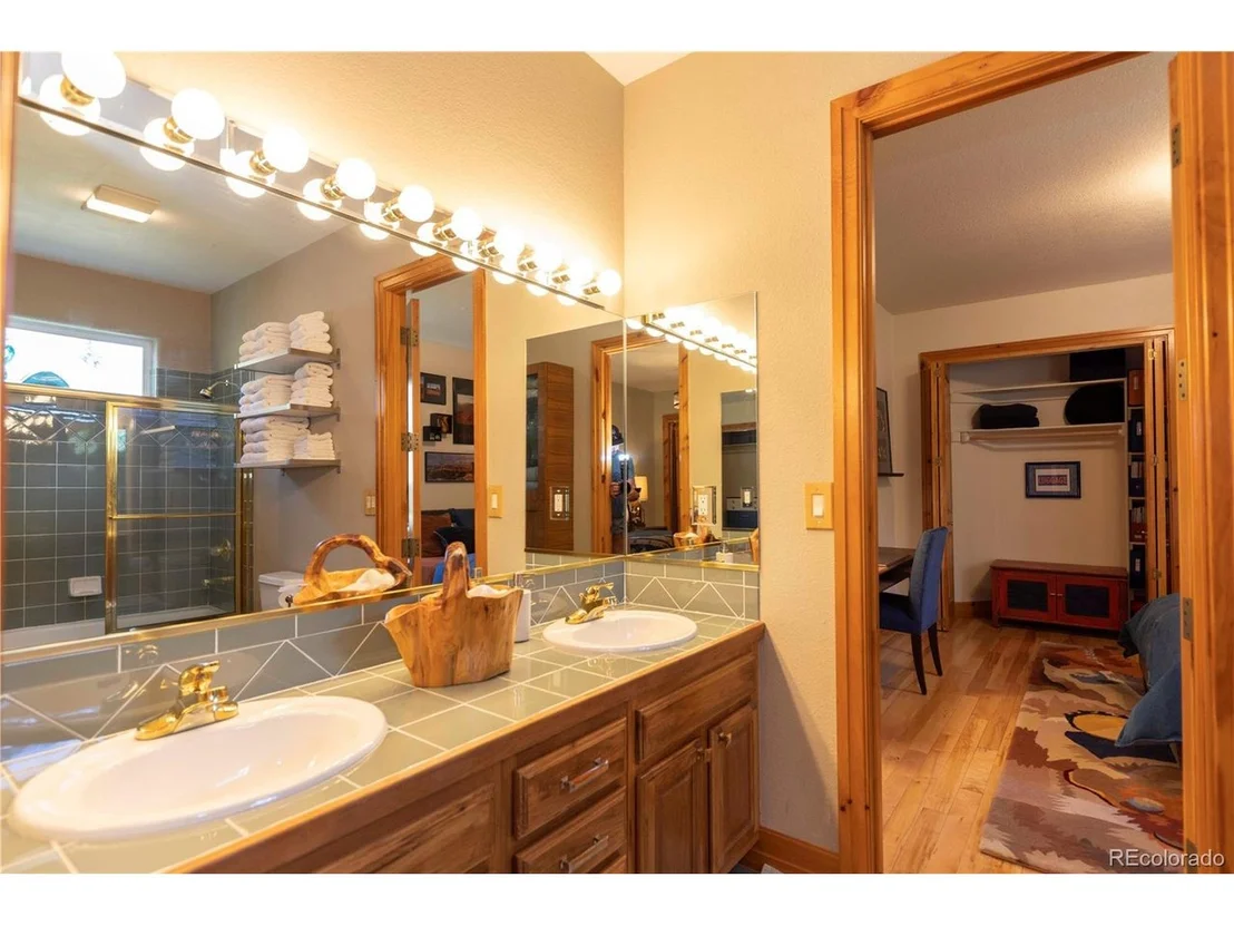 Photo of 948 Hamilton Creek Rd