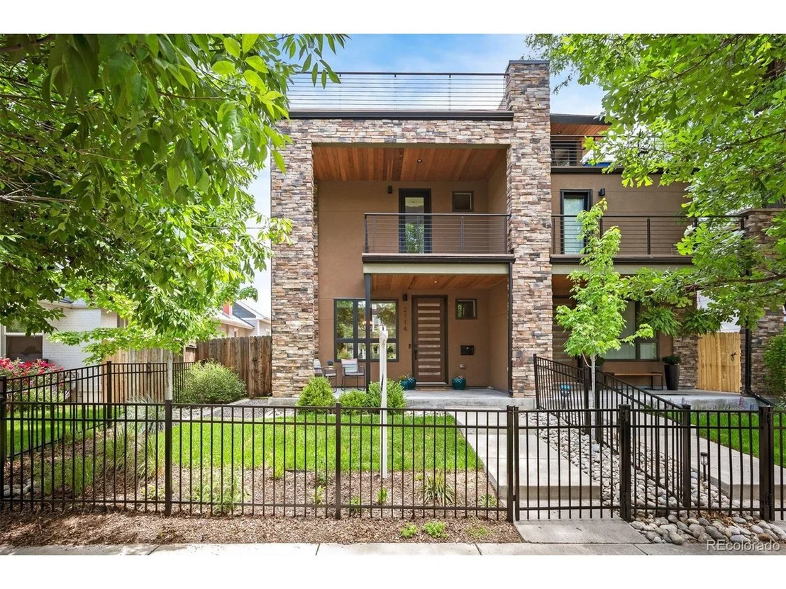 Photo of 2114 Lowell Blvd