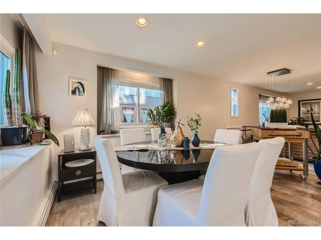 Photo of 161 3rd Ave
