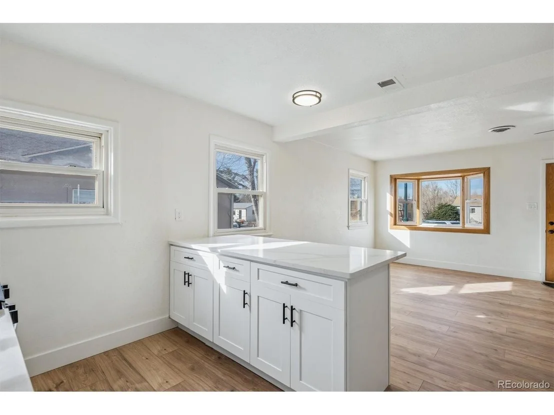 Photo of 936 Meade