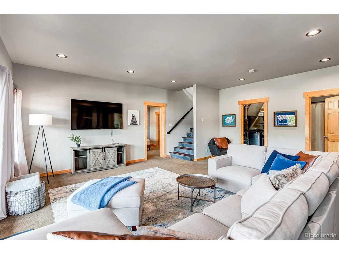 Photo of 1477 Lakeside Dr