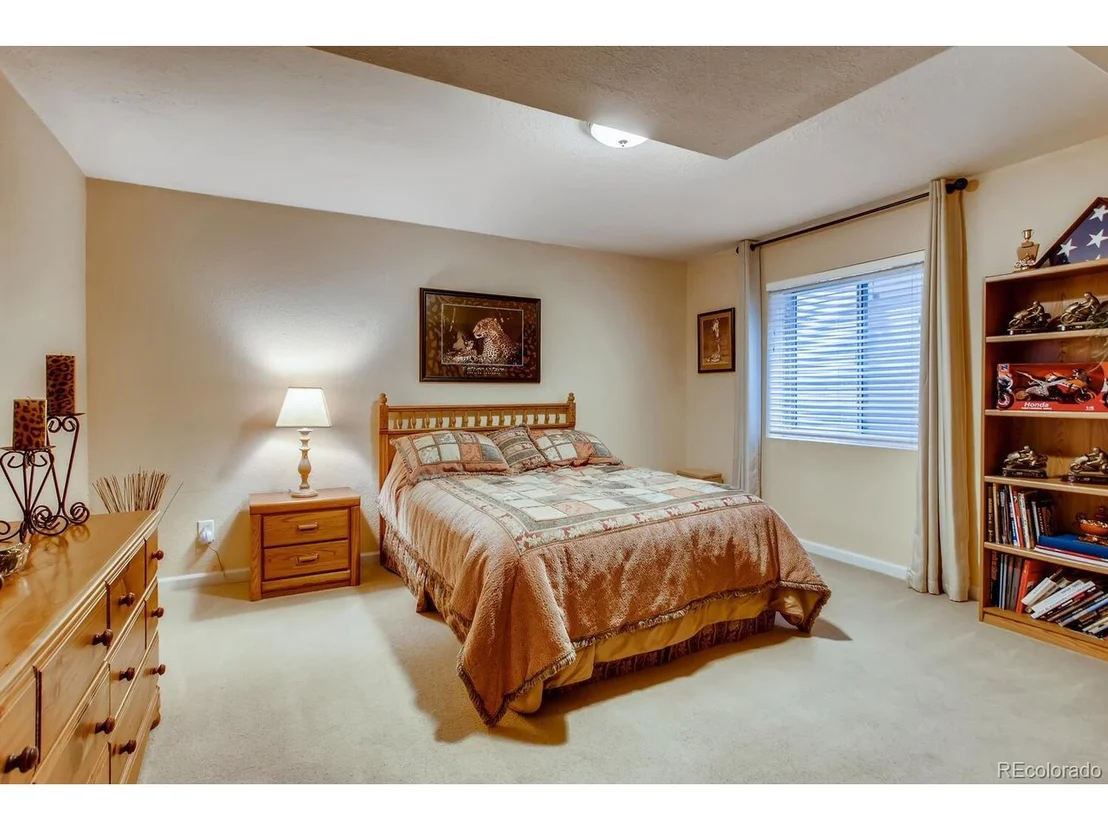 Photo of 5974 Stagecoach Ave