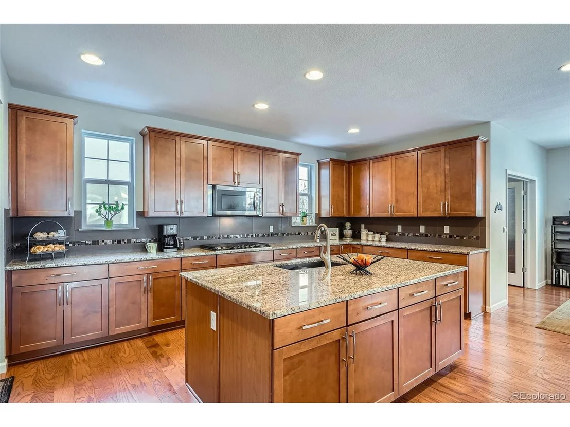 Photo of 2272 Front Range Rd